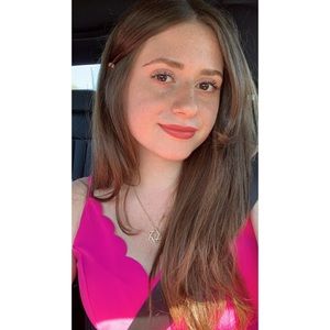 Meet your Posher, Sharona